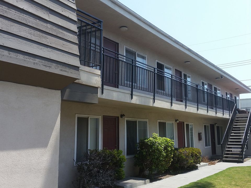 2nd image of 1120 N H St APT 4