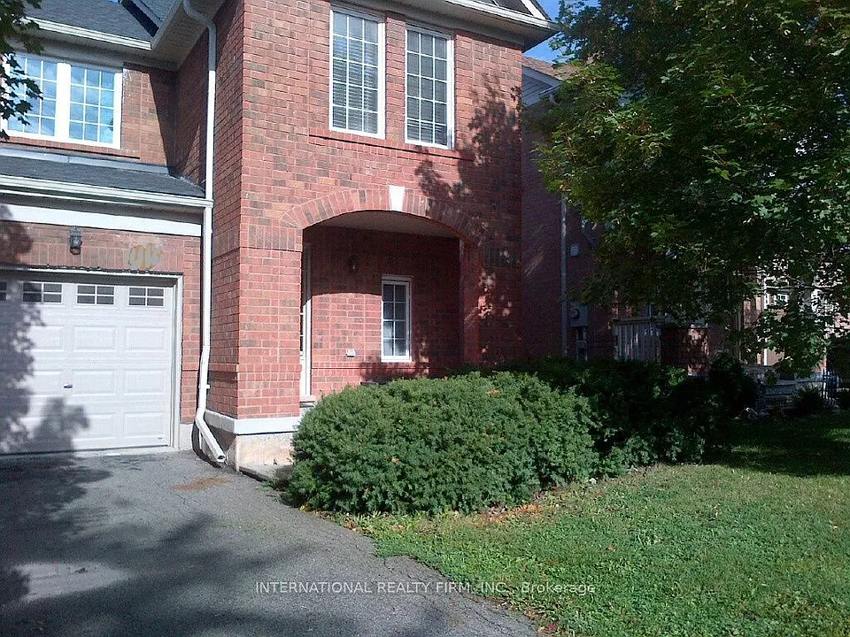 2453 Baintree Cres