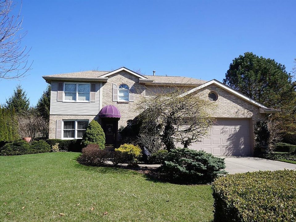 1st image of 405 Cambridge Dr