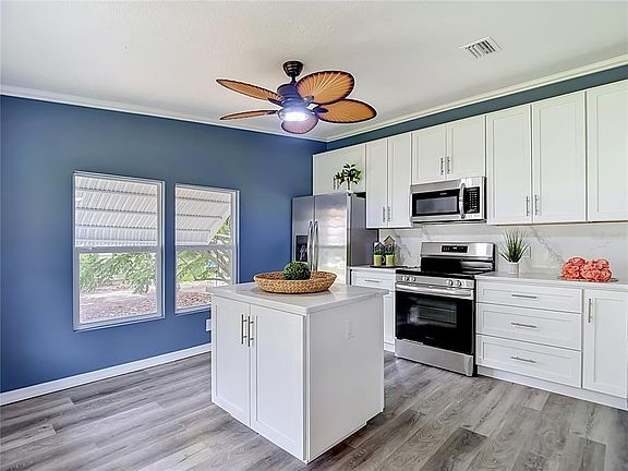 4th image of 12331 PARKWOOD STREET