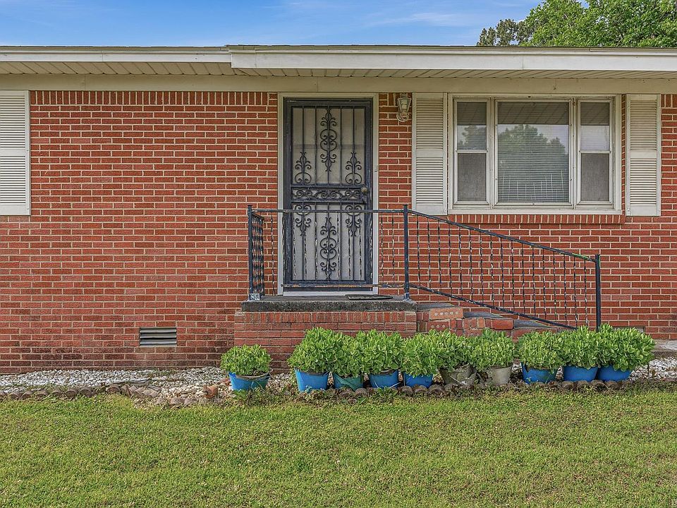 1st image of 55 Brady Ln