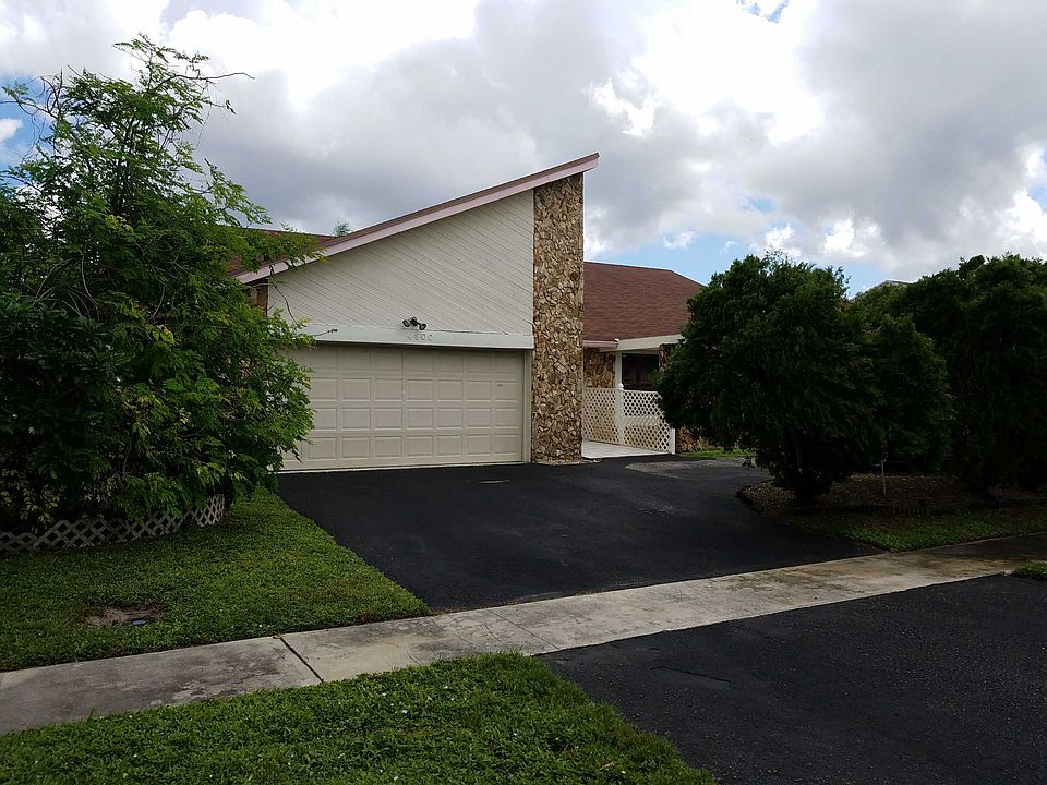 1st image of 4800 NW 73rd Ave