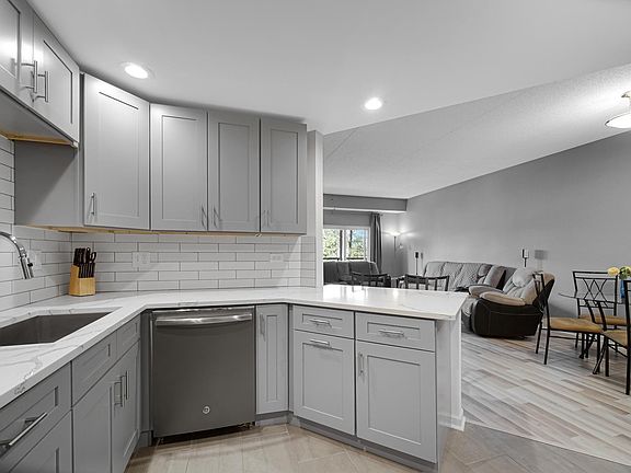4th image of 100 W Roosevelt Ave Unit 307