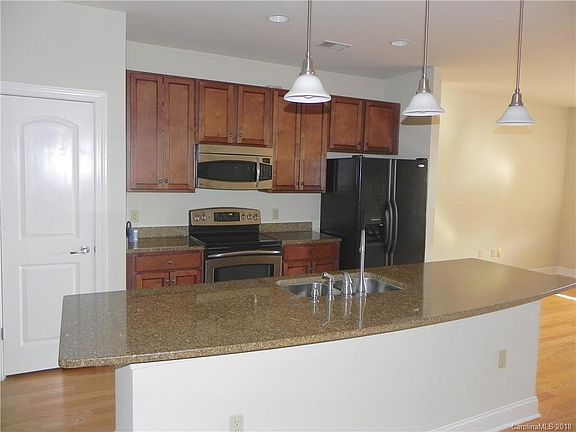 5th image of 119F Steinbeck Way