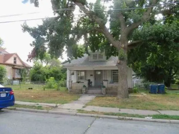 1110 Clinton St, Carthage, MO 64836