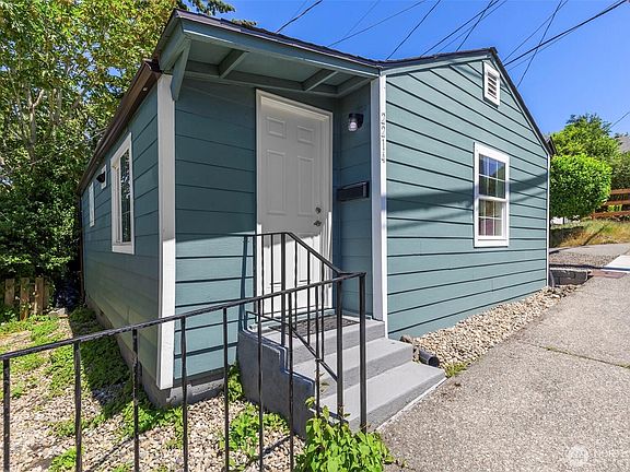 2nd image of 2212 15th Street