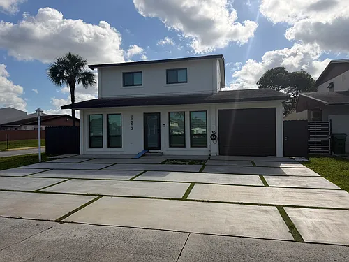 19203 NW 53 Circle Pl Photo 1