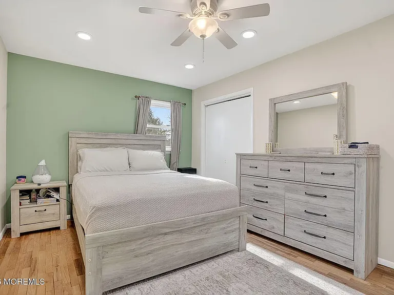 824 Knight St — Photo 3