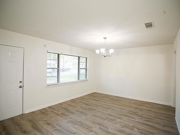 3rd image of 5202 S Wakefield Dr