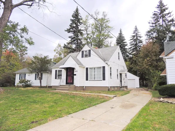 4095 Bluestone Rd, Cleveland Heights, OH 44121