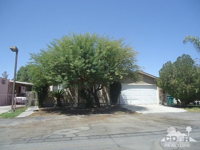 1st image of 86066 Palmeras Cir