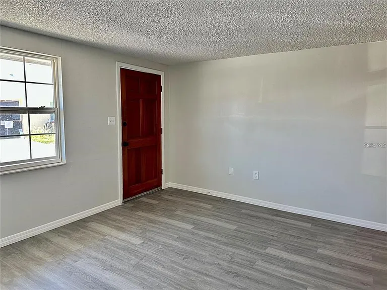 4930 Getner St #0 — Photo 6