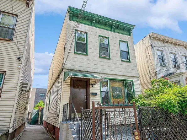 103-18 34th Ave, Corona, NY 11368