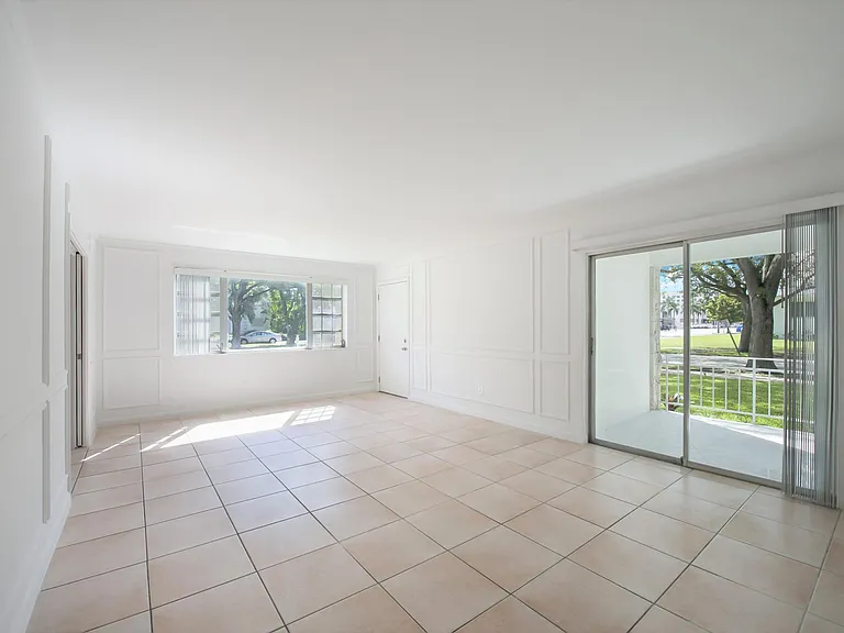 3912 Ponce De Leon Blvd — Photo 8