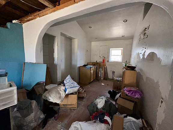 3rd image of 2009 Blake Rd SW