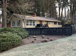 1093 Sunningdale Rd, Lake Oswego, OR 97034