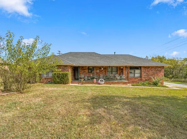 832 Barwick Place, Willard, MO 65781