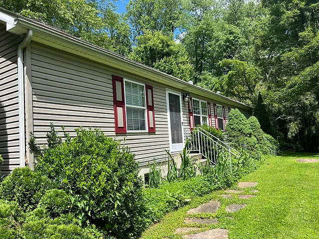 3693 Upper Valley Rd