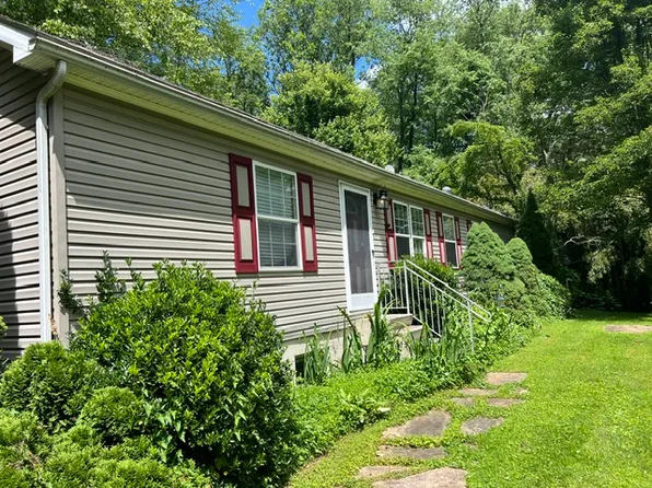 3693 Upper Valley Rd, Parkesburg, PA 19365