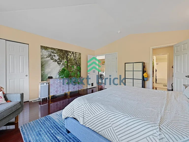 4084 Letitia Ave S — Photo 11