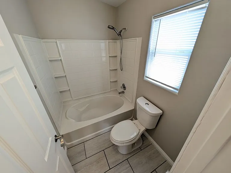 8708 Tomnitz Ave #101 — Photo 14