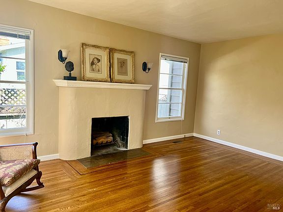 3rd image of 186 Fairmont Avenue