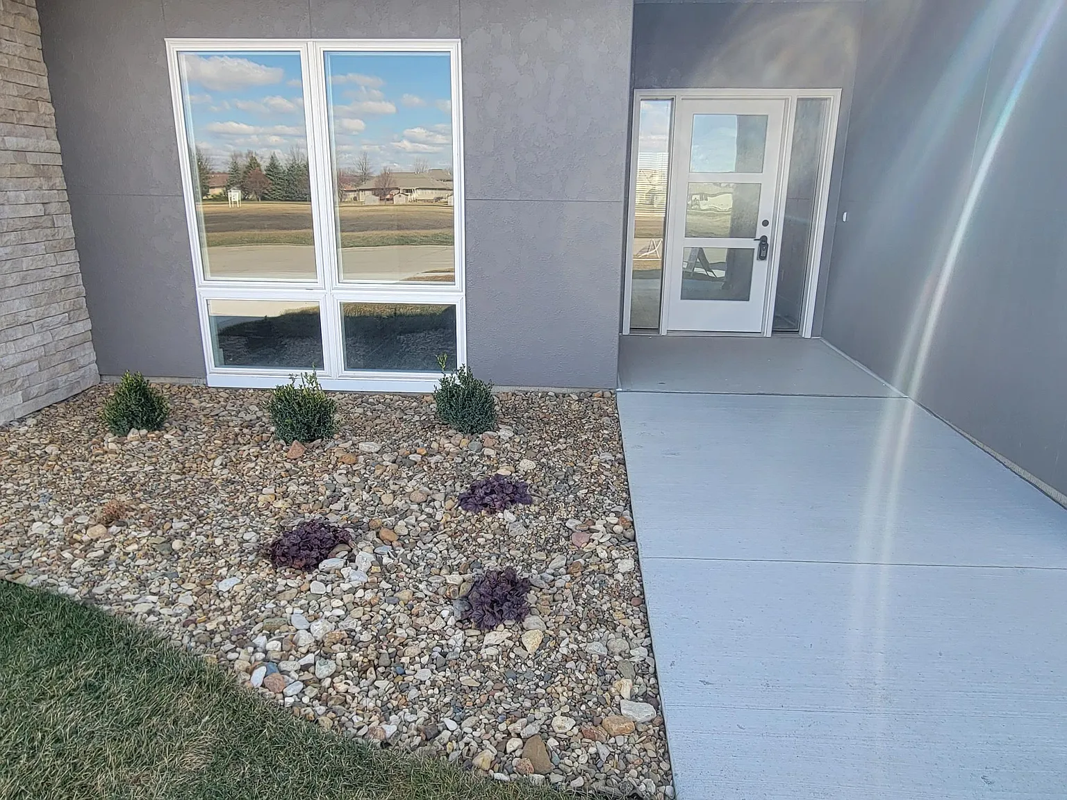 1504 Faithway Dr — Photo 2