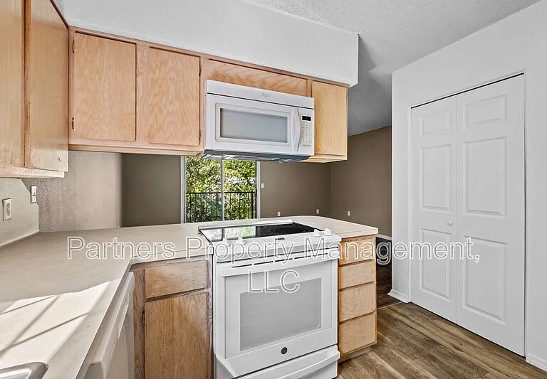 1621 N Leverett Ave #7 — Photo 10