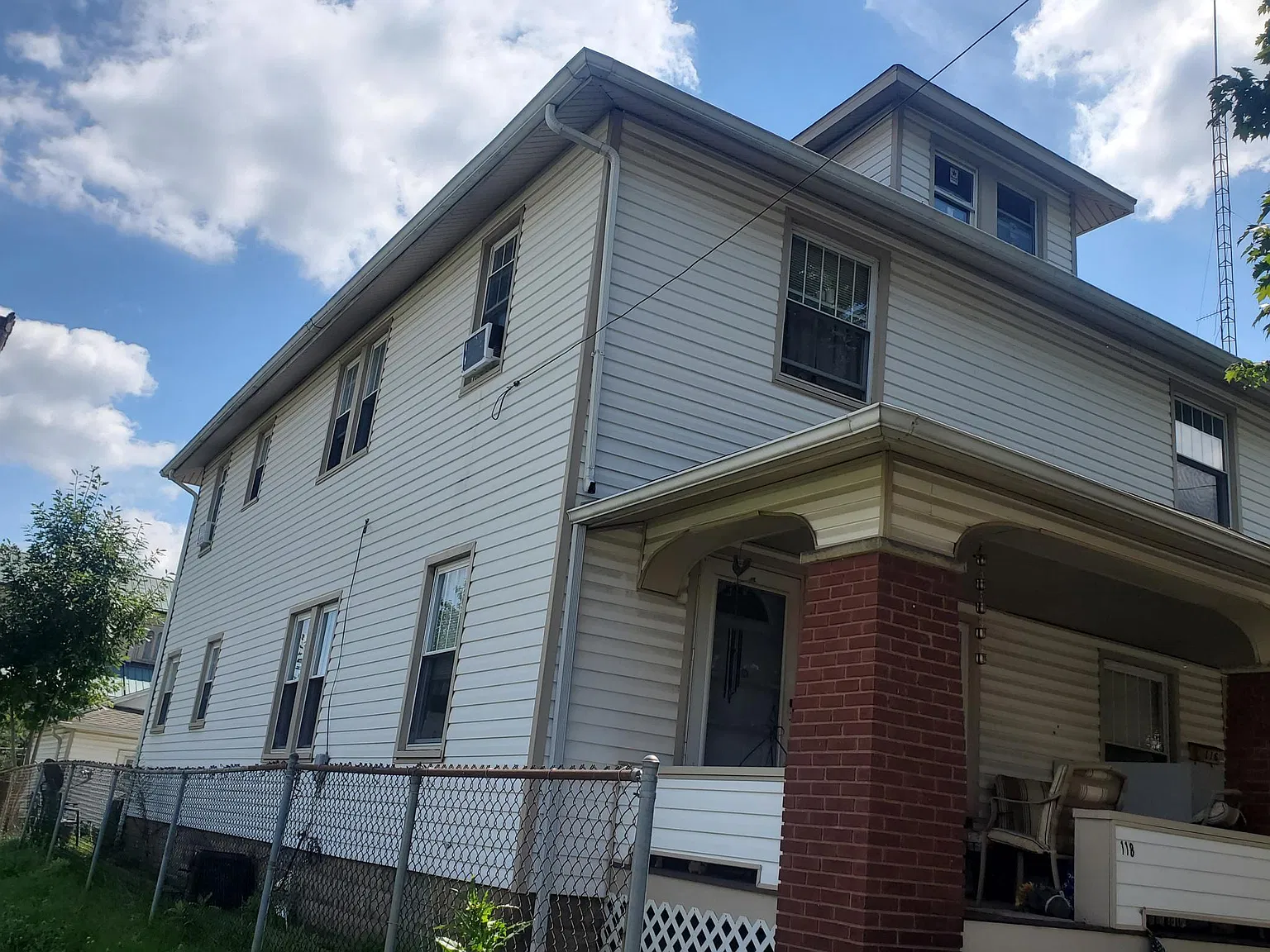 3 bed, 1500 sqft, $1,100 — Photo 3