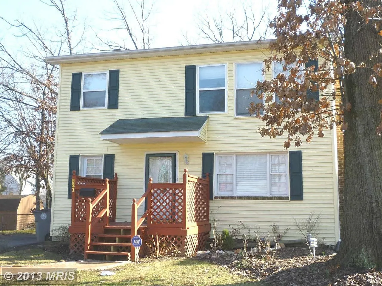 221 Elizabeth Ave photo 1