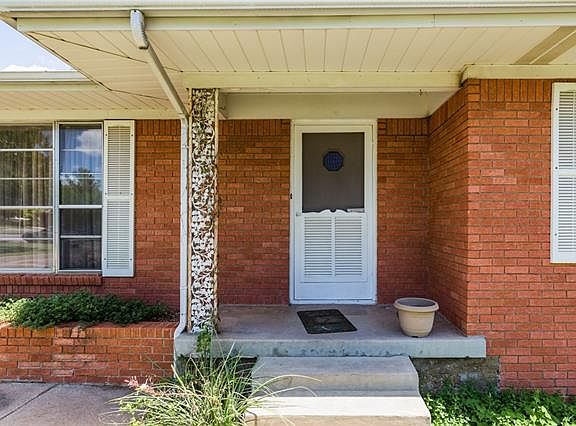 4th image of 3782 N Hills Ct