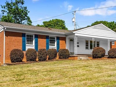2402 Chatham Dr, Greensboro, NC, 27408