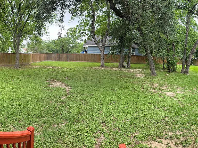 7110 Highway 6 — Photo 11