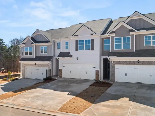 6698 Corryton St, Flowery Branch, GA 30542
