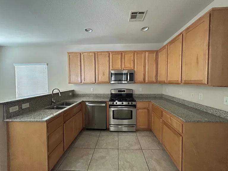 5553 Chapin Mesa Ave — Photo 7