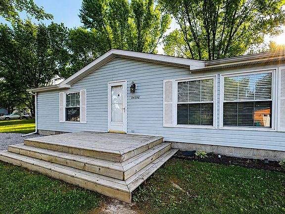 3rd image of 54598 Park Ln
