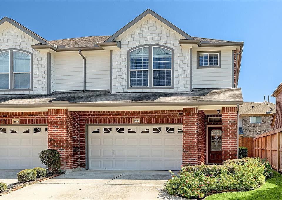 1st image of 8908 Minola Oaks Dr