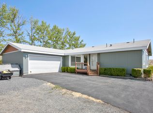 131 Lamb Ln, Moxee, WA 98936