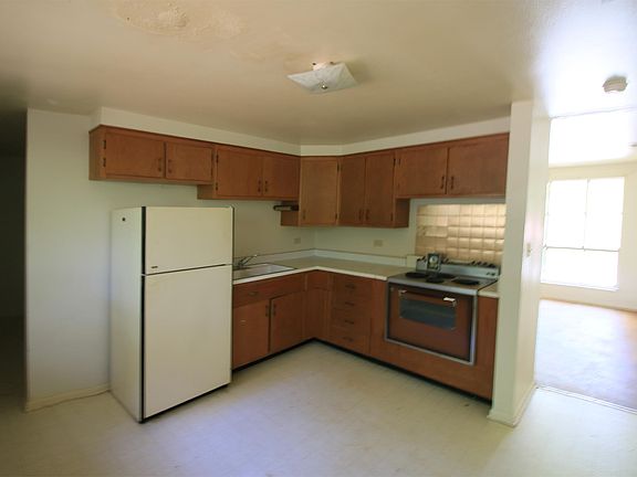 3rd image of 2325 Neeley St