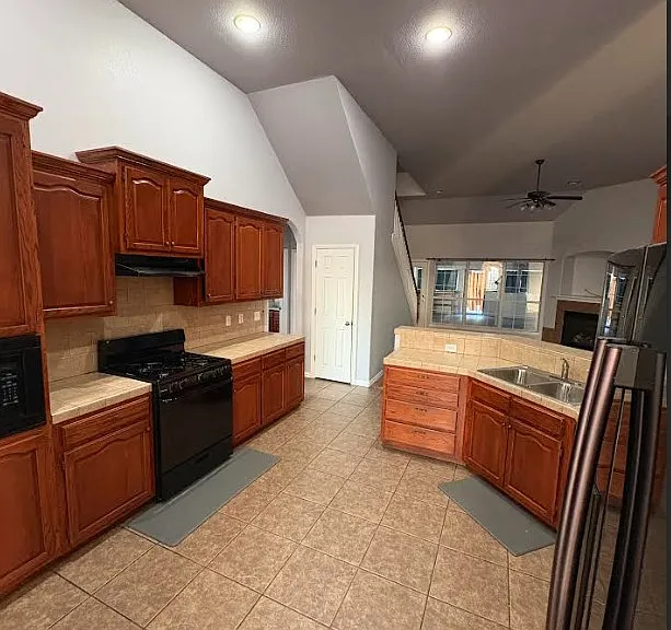 2913 N Fern Ct W — Photo 3