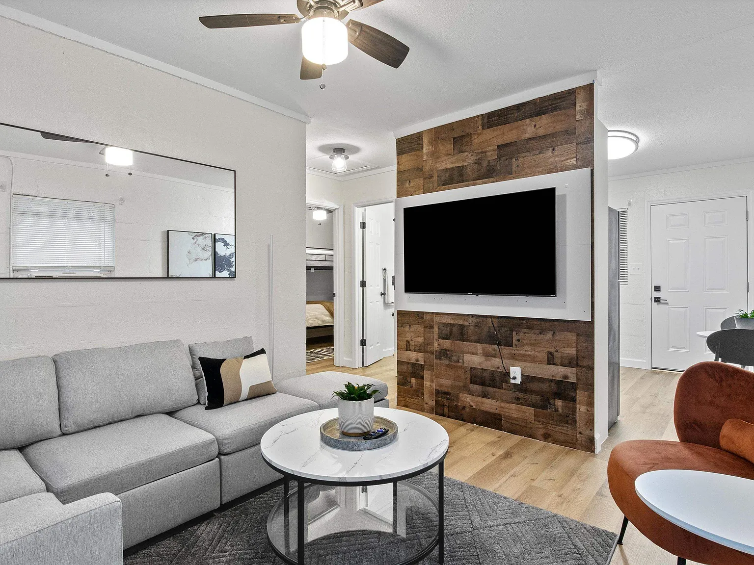 2 bed, 1.0 bath, 700 sqft, $1,625 — Photo 1