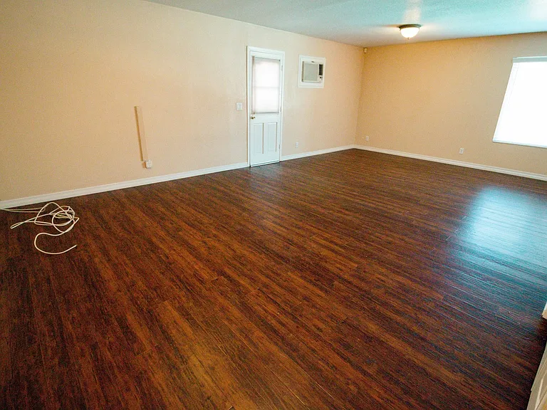 1943 S Belle Ave — Photo 26