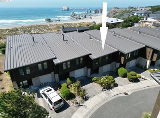 2778 Colony Cir, Bandon, OR 97411