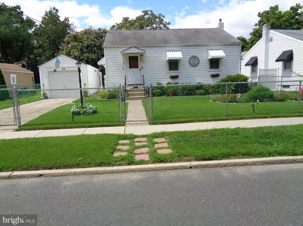 99 Edison Rd, Cherry Hill, NJ 08034