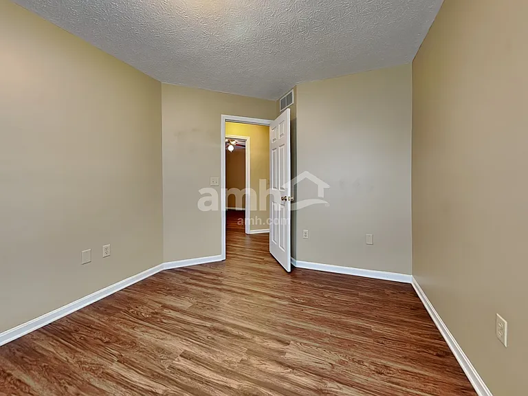 1415 E Kearney Ln — Photo 12
