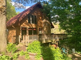 2563 State Route 956, Volant, PA 16156