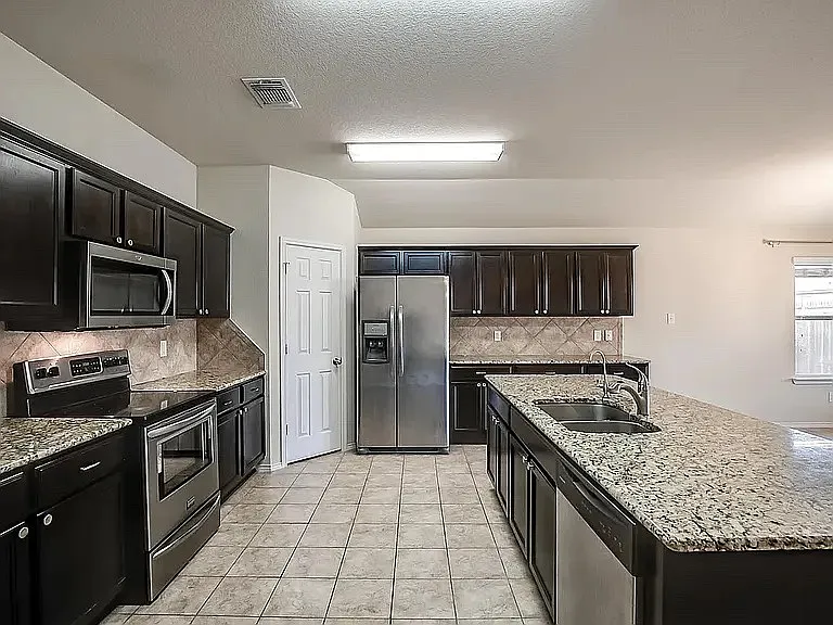 5407 Two Brothers Ln