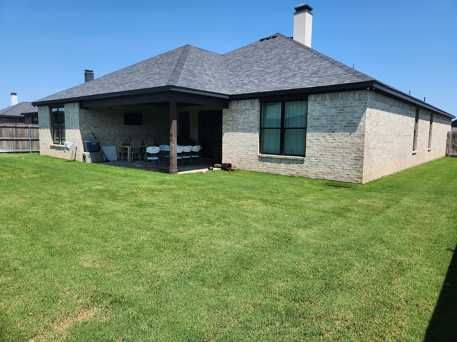4 bed, 2700 sqft, $4,000 — Photo 4