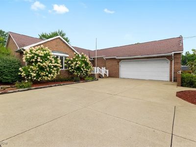 6061 Phillips Rice Rd, Cortland, OH, 44410