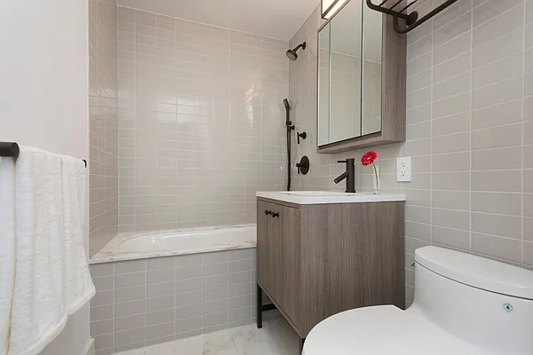 Rented by ARH Realty | media 7